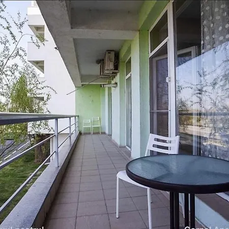Apartmán Inchiriez Modern In Nord, Zona-summerland - Langa Cluburile Fratelli Si Nuba *