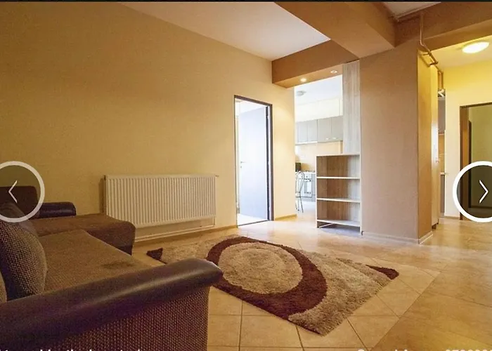 Inchiriez Modern In Nord, Zona-summerland - Langa Cluburile Fratelli Si Nuba *