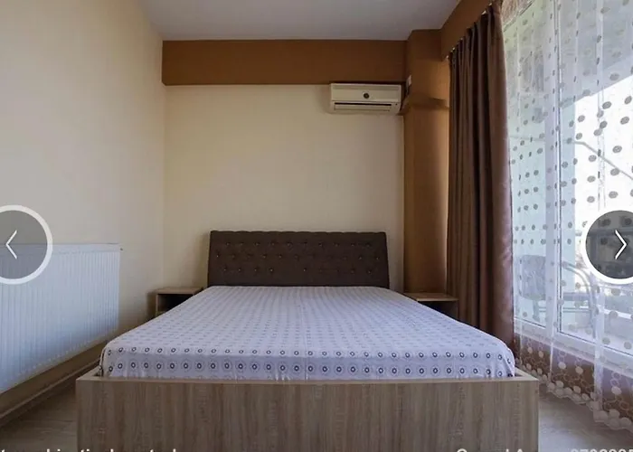 Inchiriez Modern In Nord, Zona-summerland - Langa Cluburile Fratelli Si Nuba * Mamaia