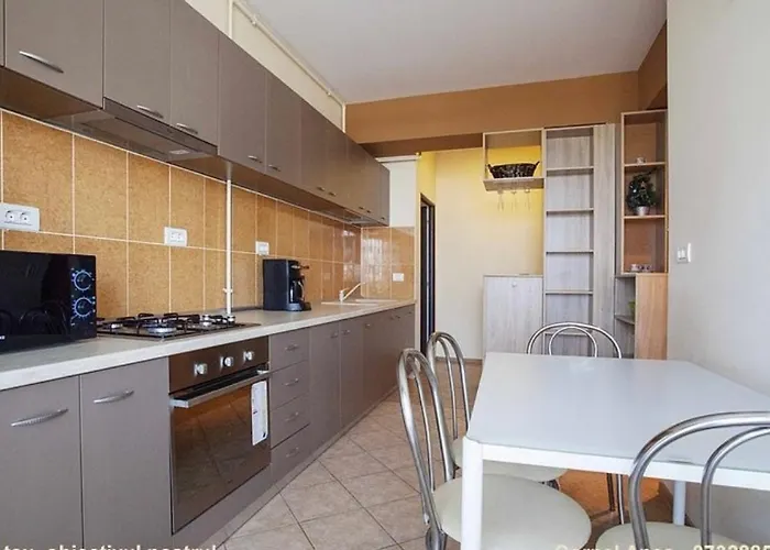 Appartement Inchiriez Modern In Nord, Zona-summerland - Langa Cluburile Fratelli Si Nuba Mamaia